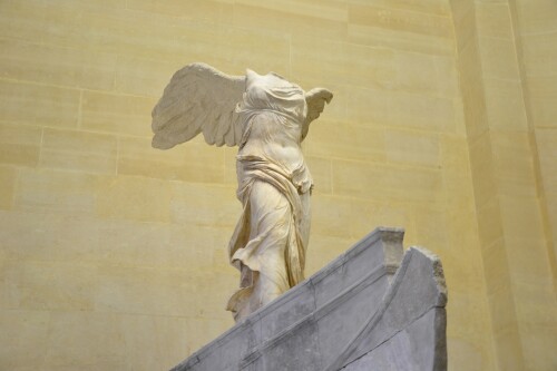 Highlight im Louvre Museum: Die Nike von Samothraki