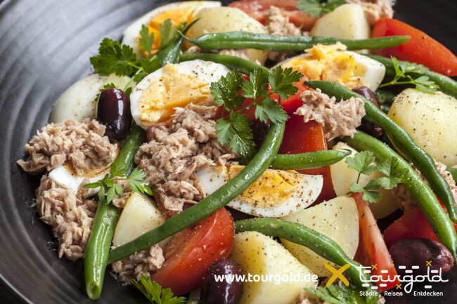 Typisch Essen in Nizza: Salade niçoise